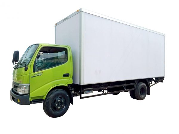 Hino 300_side_left